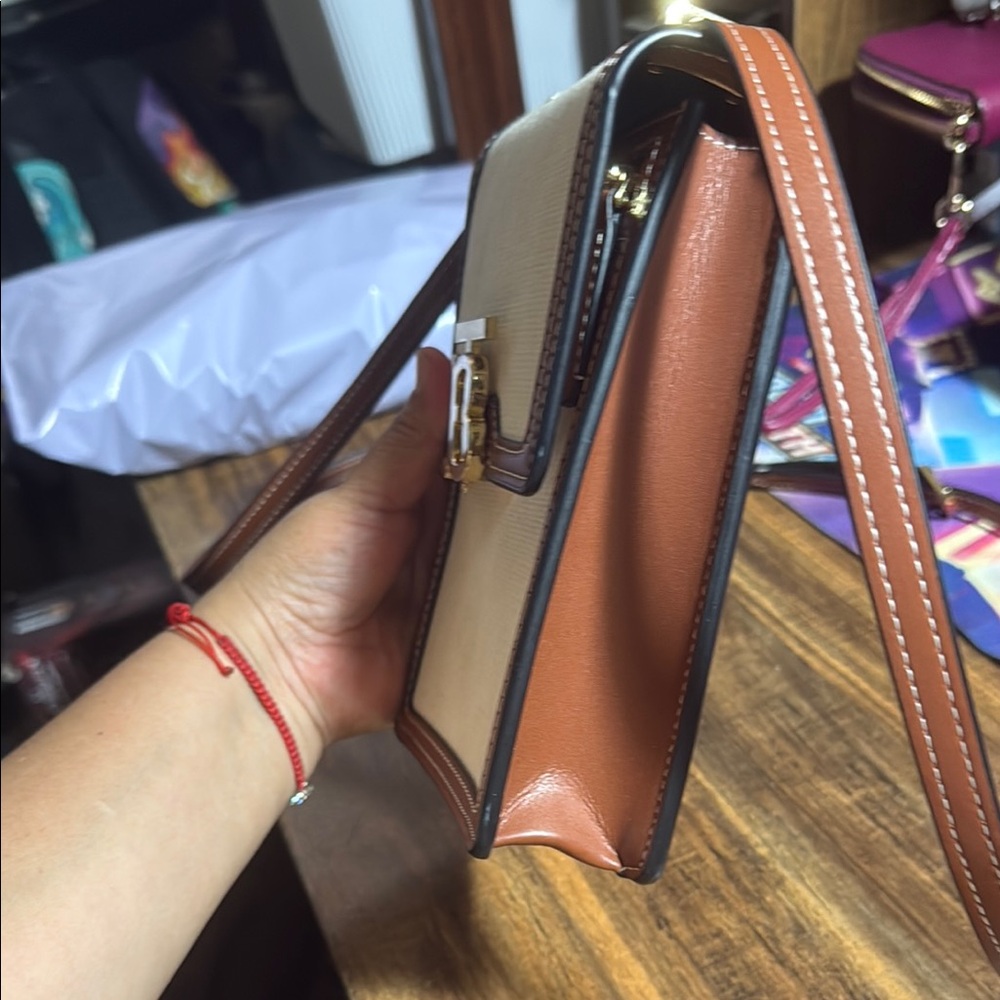 Burberry Tan and Cream Crossbody Bag with Flap Closure - Picture 6 of 9
